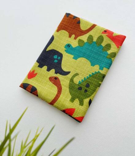 Ovitek za materinsko, cepilno knjižico "Dinozavri"