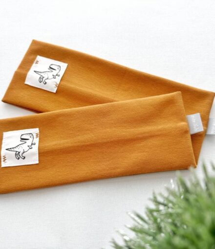 Trak za ušesa "Dino", medena osnova